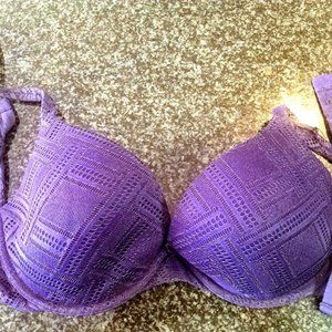 Victoria's Secret Uplift Semi Demi Bra Size 36C Pre-Owned Purple